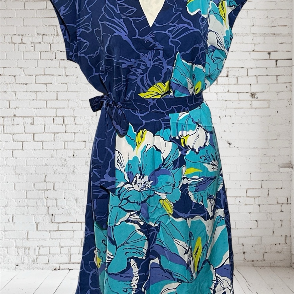Liz Claiborne A Tropical Beauty Feminine Dress Lightweight and Roomy for a SzS‎